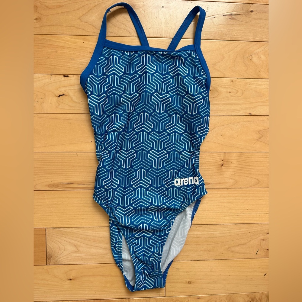 Arena Women’s Kikko MaxLife Challenge One Piece Swimsuit 24